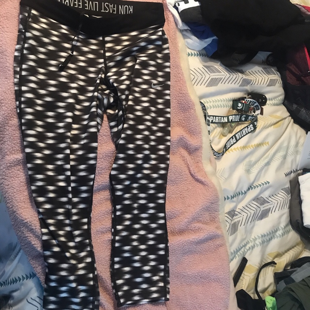 Nike cropped running leggings size S